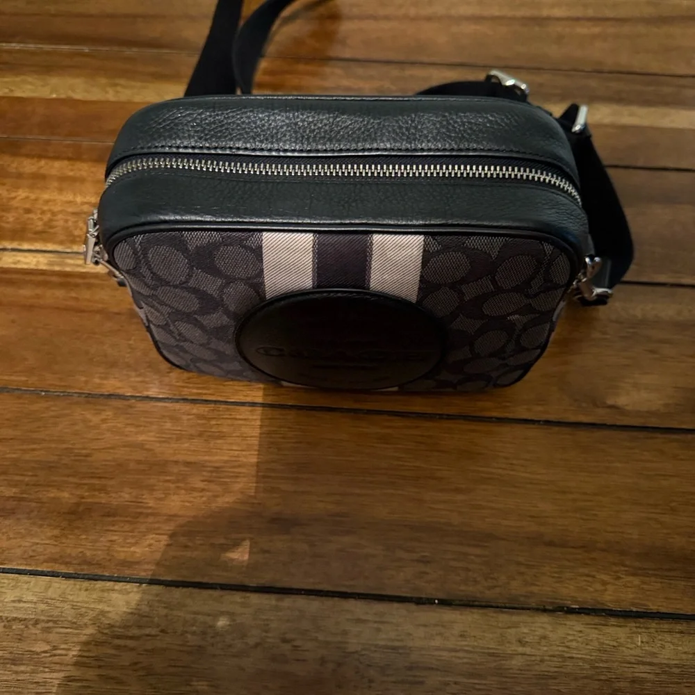 Coach Signature Black and Gray Crossbody Bag - Picture 2 of 5